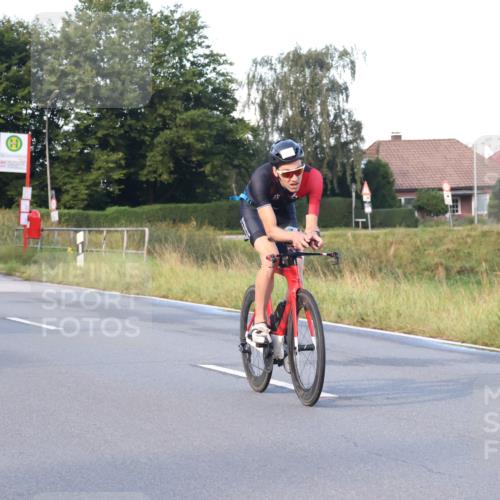 25.08.2024 - Elbe Triathlon Hamburg Fuchs,  Jonas http://msf.ph/oto/6840446 25.08.2024 08:56:39 Radfahren 64, 131, 35, 154 meine-sportfotos.de