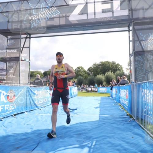 25.08.2024 - Elbe Triathlon Hamburg H.Heesch http://msf.ph/oto/6840451 25.08.2024 10:27:35 Ziel 76, 111 meine-sportfotos.de