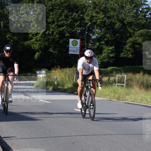 25.08.2024 - Elbe Triathlon Hamburg Fuchs,  Jonas http://msf.ph/oto/6840452 25.08.2024 09:38:24 Radfahren 464, 309, 375, 349, 213 meine-sportfotos.de