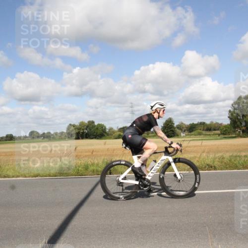 25.08.2024 - Elbe Triathlon Hamburg Fuchs,  Jonas http://msf.ph/oto/6840454 25.08.2024 11:07:46 Radfahren 1669, 1535 meine-sportfotos.de