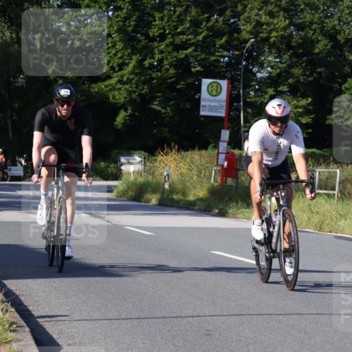 25.08.2024 - Elbe Triathlon Hamburg Fuchs,  Jonas http://msf.ph/oto/6840456 25.08.2024 09:38:24 Radfahren 464, 309, 375, 349, 213 meine-sportfotos.de