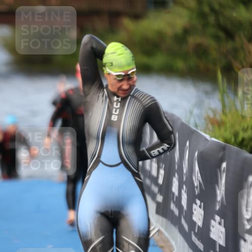 25.08.2024 - Elbe Triathlon Hamburg H.Heesch http://msf.ph/oto/6840457 25.08.2024 08:44:13 Schwimmen 139, 145, 152, 172, 186 meine-sportfotos.de