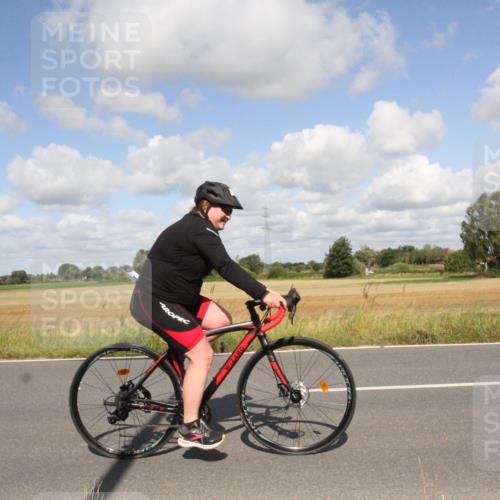 25.08.2024 - Elbe Triathlon Hamburg Fuchs,  Jonas http://msf.ph/oto/6840460 25.08.2024 11:07:48 Radfahren 1669, 1535, 1609 meine-sportfotos.de