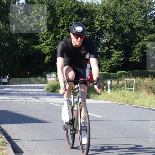25.08.2024 - Elbe Triathlon Hamburg Fuchs,  Jonas http://msf.ph/oto/6840462 25.08.2024 09:38:25 Radfahren 309, 375, 349, 213 meine-sportfotos.de