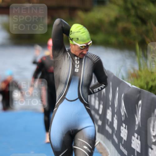 25.08.2024 - Elbe Triathlon Hamburg H.Heesch http://msf.ph/oto/6840474 25.08.2024 08:44:13 Schwimmen 139, 145, 152, 172, 186 meine-sportfotos.de