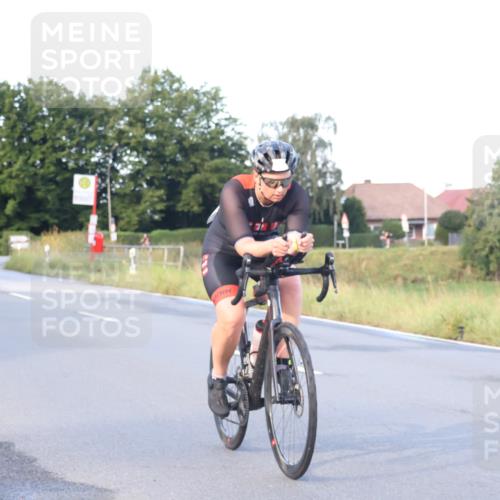 25.08.2024 - Elbe Triathlon Hamburg Fuchs,  Jonas http://msf.ph/oto/6840476 25.08.2024 08:56:40 Radfahren 64, 131, 35, 154 meine-sportfotos.de