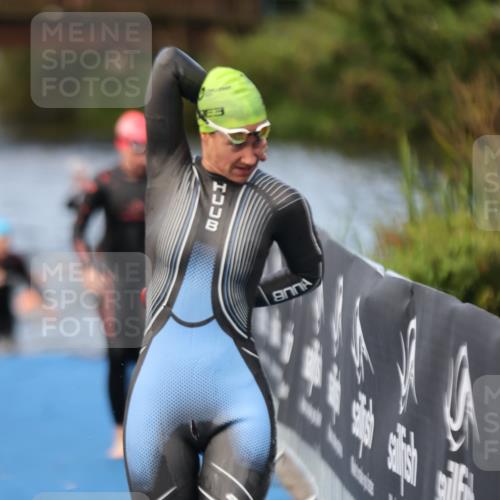 25.08.2024 - Elbe Triathlon Hamburg H.Heesch http://msf.ph/oto/6840490 25.08.2024 08:44:13 Schwimmen 139, 145, 152, 172, 186 meine-sportfotos.de