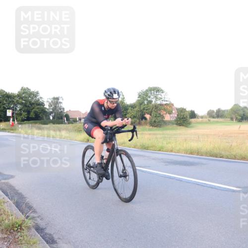 25.08.2024 - Elbe Triathlon Hamburg Fuchs,  Jonas http://msf.ph/oto/6840492 25.08.2024 08:56:40 Radfahren 64, 131, 35, 154 meine-sportfotos.de