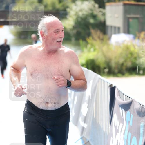 25.08.2024 - Elbe Triathlon Hamburg H.Heesch http://msf.ph/oto/6840497 25.08.2024 14:08:25 Schwimmen  meine-sportfotos.de