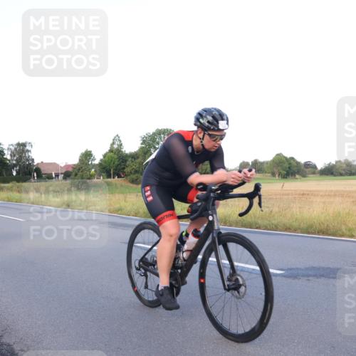 25.08.2024 - Elbe Triathlon Hamburg Fuchs,  Jonas http://msf.ph/oto/6840499 25.08.2024 08:56:40 Radfahren 64, 131, 35, 154 meine-sportfotos.de