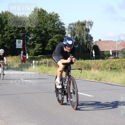 25.08.2024 - Elbe Triathlon Hamburg Fuchs,  Jonas http://msf.ph/oto/6840503 25.08.2024 09:38:27 Radfahren 309, 375, 349, 213, 239 meine-sportfotos.de