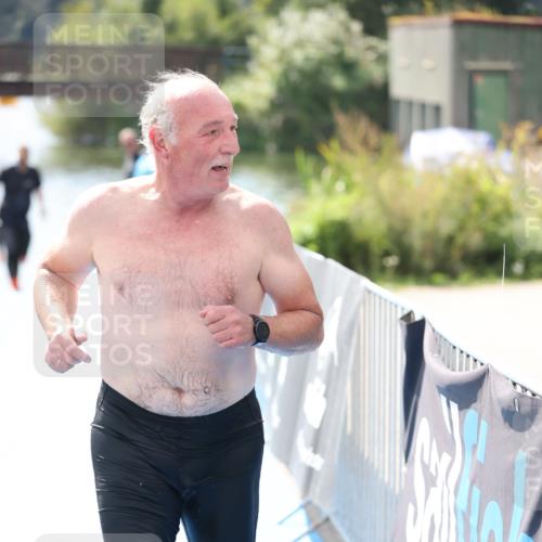 25.08.2024 - Elbe Triathlon Hamburg H.Heesch http://msf.ph/oto/6840506 25.08.2024 14:08:25 Schwimmen  meine-sportfotos.de