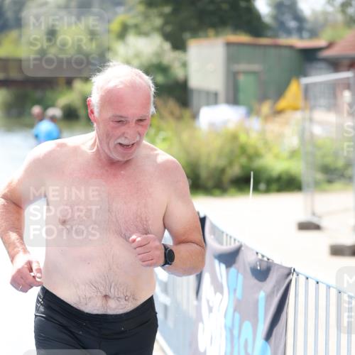 25.08.2024 - Elbe Triathlon Hamburg H.Heesch http://msf.ph/oto/6840511 25.08.2024 14:08:25 Schwimmen  meine-sportfotos.de