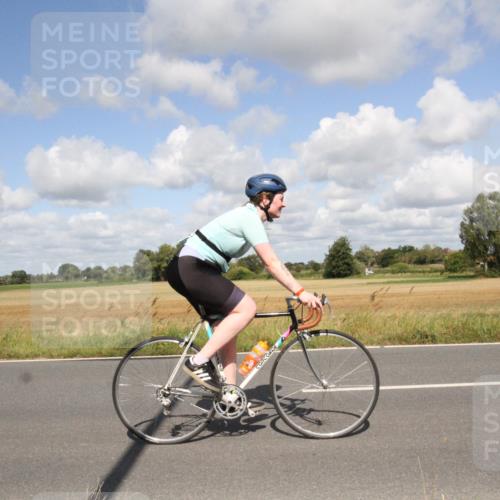 25.08.2024 - Elbe Triathlon Hamburg Fuchs,  Jonas http://msf.ph/oto/6840522 25.08.2024 11:08:28 Radfahren 1564, 1496, 1581, 1641 meine-sportfotos.de