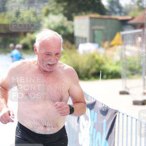 25.08.2024 - Elbe Triathlon Hamburg H.Heesch http://msf.ph/oto/6840524 25.08.2024 14:08:26 Schwimmen  meine-sportfotos.de