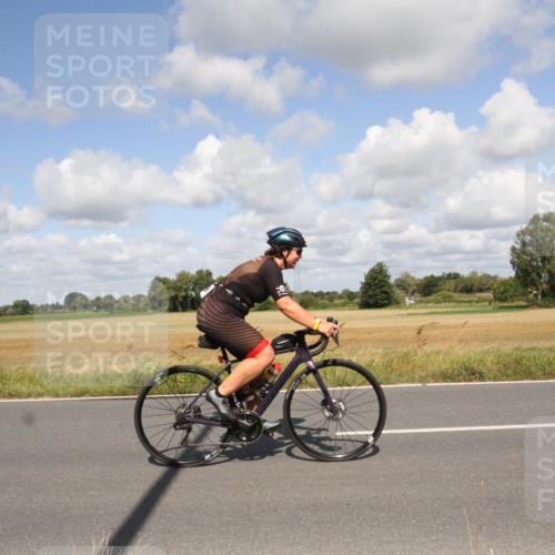 25.08.2024 - Elbe Triathlon Hamburg Fuchs,  Jonas http://msf.ph/oto/6840532 25.08.2024 11:08:39 Radfahren 1404, 1549, 1505, 1620 meine-sportfotos.de