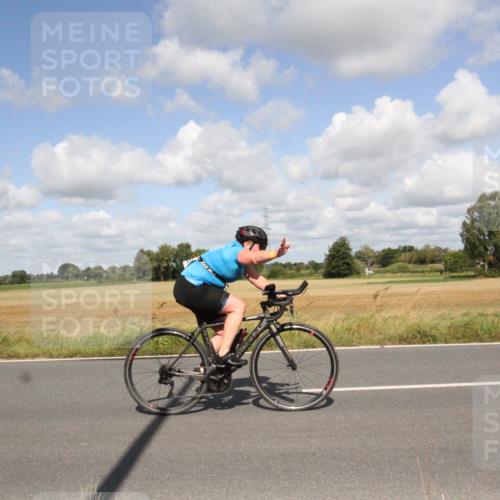 25.08.2024 - Elbe Triathlon Hamburg Fuchs,  Jonas http://msf.ph/oto/6840543 25.08.2024 11:08:41 Radfahren 1404, 1549, 1505, 1620 meine-sportfotos.de