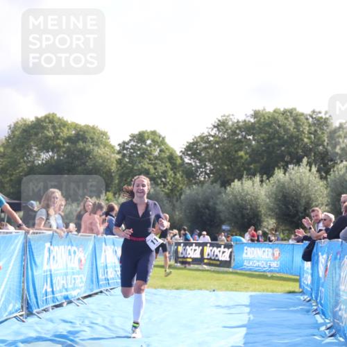 25.08.2024 - Elbe Triathlon Hamburg H.Heesch http://msf.ph/oto/6840545 25.08.2024 10:27:42 Ziel 76, 111 meine-sportfotos.de