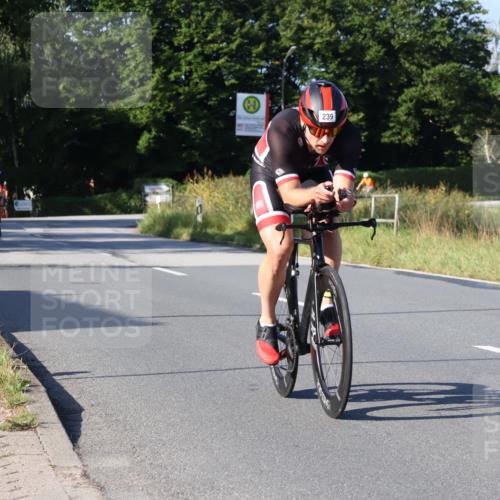 25.08.2024 - Elbe Triathlon Hamburg Fuchs,  Jonas http://msf.ph/oto/6840553 25.08.2024 09:38:34 Radfahren 213, 239, 310, 342 meine-sportfotos.de