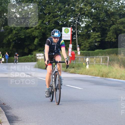 25.08.2024 - Elbe Triathlon Hamburg Fuchs,  Jonas http://msf.ph/oto/6840561 25.08.2024 08:56:45 Radfahren 131, 35, 154, 150, 94 meine-sportfotos.de