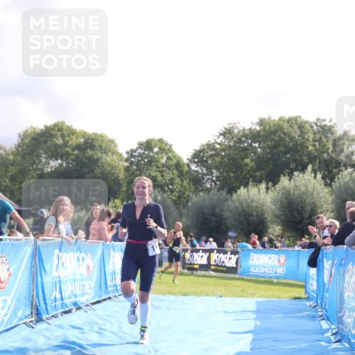 25.08.2024 - Elbe Triathlon Hamburg H.Heesch http://msf.ph/oto/6840563 25.08.2024 10:27:42 Ziel 76, 111 meine-sportfotos.de