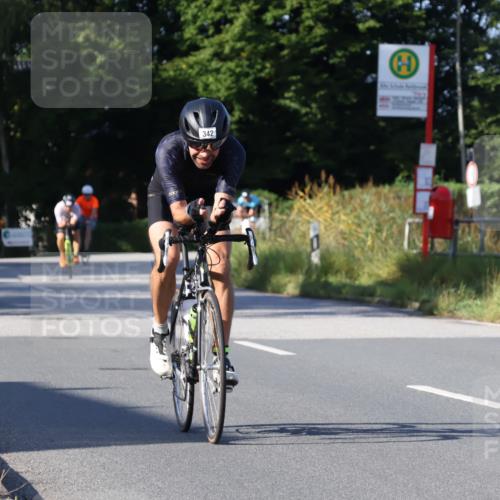 25.08.2024 - Elbe Triathlon Hamburg Fuchs,  Jonas http://msf.ph/oto/6840573 25.08.2024 09:38:37 Radfahren 239, 310, 342, 404 meine-sportfotos.de