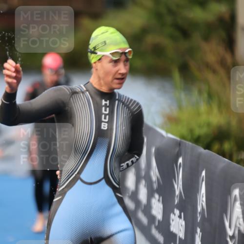 25.08.2024 - Elbe Triathlon Hamburg H.Heesch http://msf.ph/oto/6840574 25.08.2024 08:44:14 Schwimmen 134, 139, 145, 152, 172, 186 meine-sportfotos.de