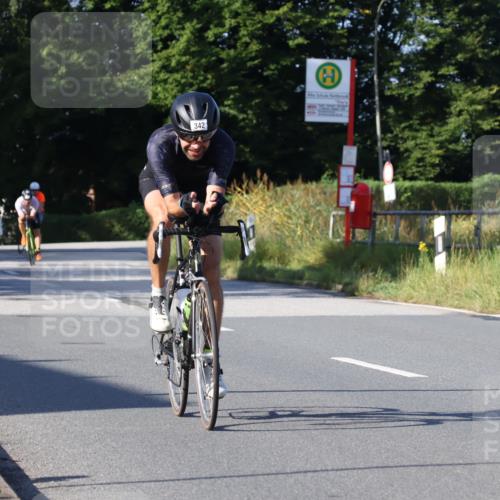 25.08.2024 - Elbe Triathlon Hamburg Fuchs,  Jonas http://msf.ph/oto/6840578 25.08.2024 09:38:37 Radfahren 239, 310, 342, 404 meine-sportfotos.de