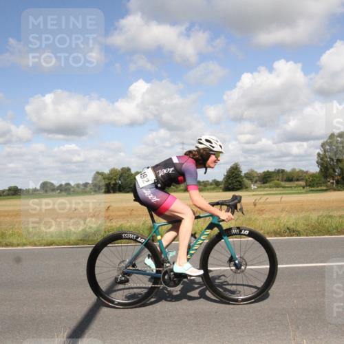 25.08.2024 - Elbe Triathlon Hamburg Fuchs,  Jonas http://msf.ph/oto/6840579 25.08.2024 11:08:58 Radfahren 1474, 1558, 1492 meine-sportfotos.de