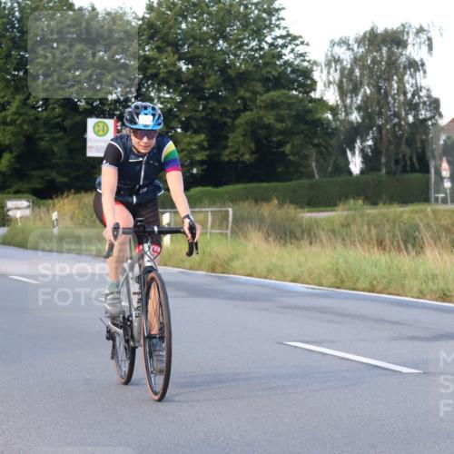 25.08.2024 - Elbe Triathlon Hamburg Fuchs,  Jonas http://msf.ph/oto/6840580 25.08.2024 08:56:45 Radfahren 131, 35, 154, 150, 94 meine-sportfotos.de