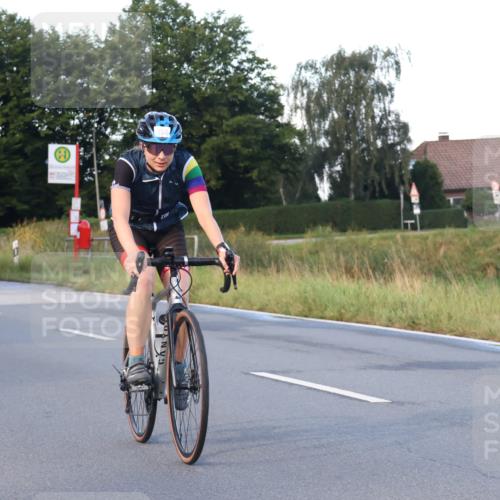 25.08.2024 - Elbe Triathlon Hamburg Fuchs,  Jonas http://msf.ph/oto/6840585 25.08.2024 08:56:45 Radfahren 131, 35, 154, 150, 94 meine-sportfotos.de