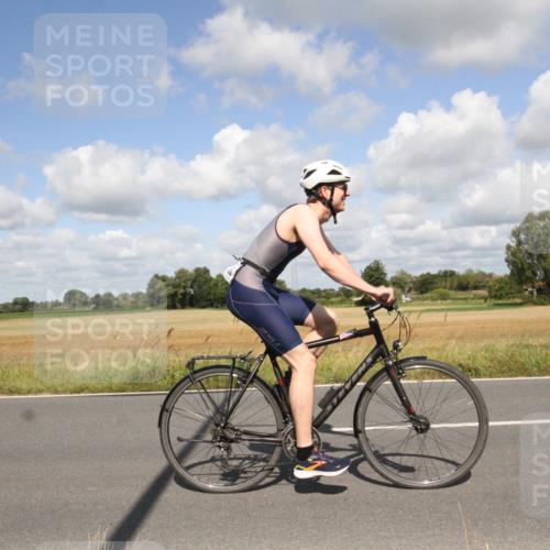 25.08.2024 - Elbe Triathlon Hamburg Fuchs,  Jonas http://msf.ph/oto/6840586 25.08.2024 11:09:07 Radfahren 603, 1502 meine-sportfotos.de