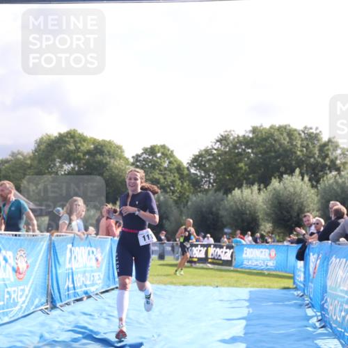 25.08.2024 - Elbe Triathlon Hamburg H.Heesch http://msf.ph/oto/6840588 25.08.2024 10:27:42 Ziel 76, 111 meine-sportfotos.de