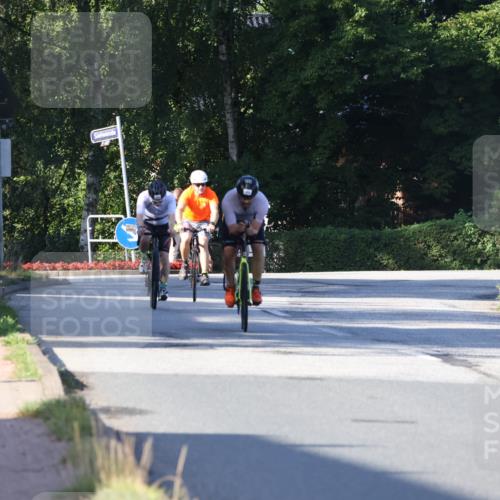 25.08.2024 - Elbe Triathlon Hamburg Fuchs,  Jonas http://msf.ph/oto/6840597 25.08.2024 09:38:39 Radfahren 239, 310, 342, 404, 280, 224, 167 meine-sportfotos.de