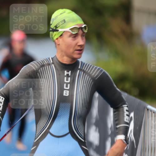 25.08.2024 - Elbe Triathlon Hamburg H.Heesch http://msf.ph/oto/6840599 25.08.2024 08:44:14 Schwimmen 134, 139, 145, 152, 172, 186 meine-sportfotos.de