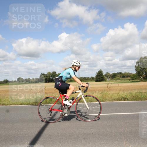 25.08.2024 - Elbe Triathlon Hamburg Fuchs,  Jonas http://msf.ph/oto/6840602 25.08.2024 11:09:14 Radfahren 603, 1502, 1651, 1548, 1599, 1518 meine-sportfotos.de