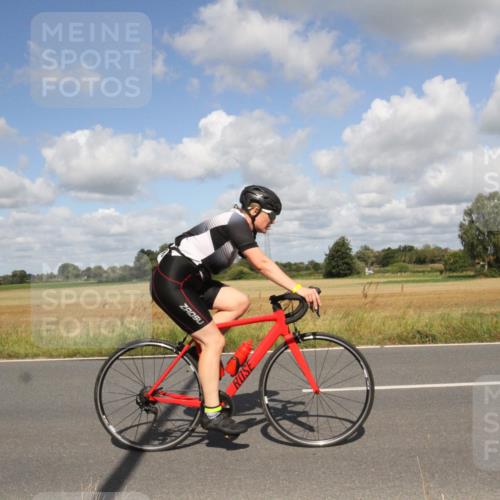25.08.2024 - Elbe Triathlon Hamburg Fuchs,  Jonas http://msf.ph/oto/6840613 25.08.2024 11:09:15 Radfahren 1502, 1651, 1548, 1599, 1518, 1586 meine-sportfotos.de