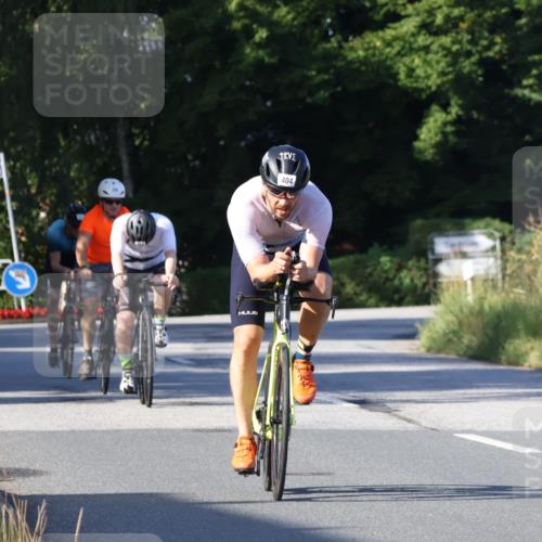 25.08.2024 - Elbe Triathlon Hamburg Fuchs,  Jonas http://msf.ph/oto/6840615 25.08.2024 09:38:41 Radfahren 310, 342, 404, 280, 224, 167 meine-sportfotos.de