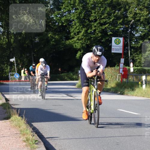 25.08.2024 - Elbe Triathlon Hamburg Fuchs,  Jonas http://msf.ph/oto/6840635 25.08.2024 09:38:42 Radfahren 310, 342, 404, 280, 224, 167 meine-sportfotos.de