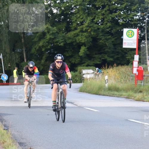 25.08.2024 - Elbe Triathlon Hamburg Fuchs,  Jonas http://msf.ph/oto/6840660 25.08.2024 08:56:49 Radfahren 154, 150, 94, 46 meine-sportfotos.de