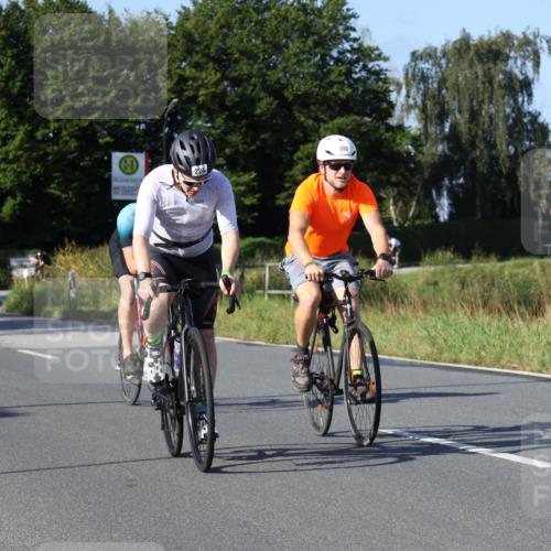 25.08.2024 - Elbe Triathlon Hamburg Fuchs,  Jonas http://msf.ph/oto/6840667 25.08.2024 09:38:45 Radfahren 404, 280, 224, 167 meine-sportfotos.de