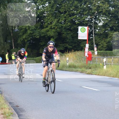 25.08.2024 - Elbe Triathlon Hamburg Fuchs,  Jonas http://msf.ph/oto/6840670 25.08.2024 08:56:50 Radfahren 154, 150, 94, 46 meine-sportfotos.de