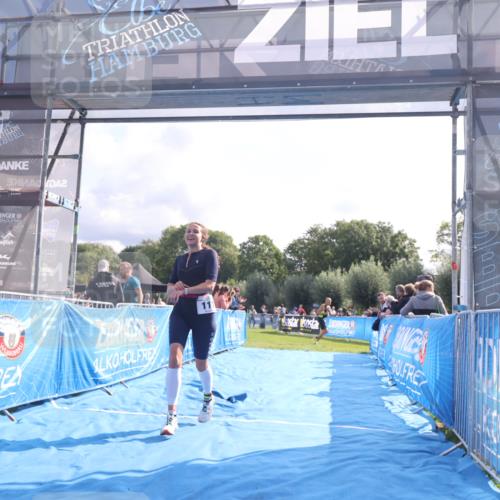 25.08.2024 - Elbe Triathlon Hamburg H.Heesch http://msf.ph/oto/6840681 25.08.2024 10:27:43 Ziel 77, 111 meine-sportfotos.de