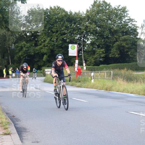 25.08.2024 - Elbe Triathlon Hamburg Fuchs,  Jonas http://msf.ph/oto/6840689 25.08.2024 08:56:50 Radfahren 154, 150, 94, 46 meine-sportfotos.de