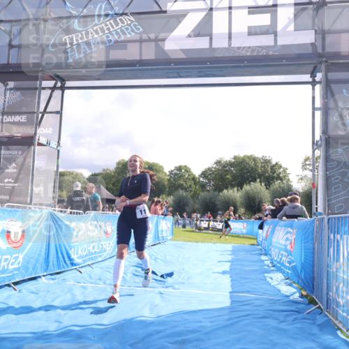 25.08.2024 - Elbe Triathlon Hamburg H.Heesch http://msf.ph/oto/6840690 25.08.2024 10:27:43 Ziel 77, 111 meine-sportfotos.de