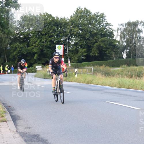 25.08.2024 - Elbe Triathlon Hamburg Fuchs,  Jonas http://msf.ph/oto/6840694 25.08.2024 08:56:50 Radfahren 154, 150, 94, 46 meine-sportfotos.de