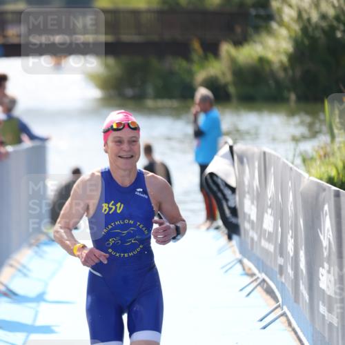 25.08.2024 - Elbe Triathlon Hamburg H.Heesch http://msf.ph/oto/6840697 25.08.2024 14:33:14 Schwimmen  meine-sportfotos.de