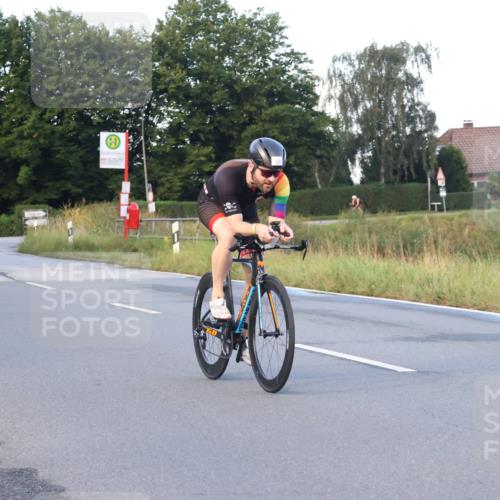 25.08.2024 - Elbe Triathlon Hamburg Fuchs,  Jonas http://msf.ph/oto/6840709 25.08.2024 08:56:51 Radfahren 154, 150, 94, 46 meine-sportfotos.de