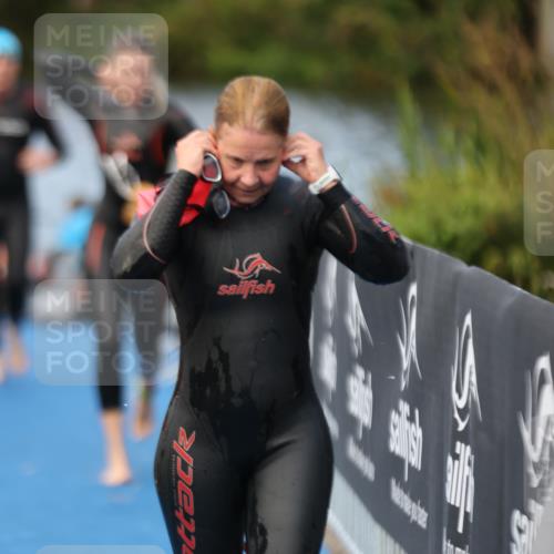 25.08.2024 - Elbe Triathlon Hamburg H.Heesch http://msf.ph/oto/6840719 25.08.2024 08:44:18 Schwimmen 80, 134, 139, 145, 152, 161, 172, 186 meine-sportfotos.de