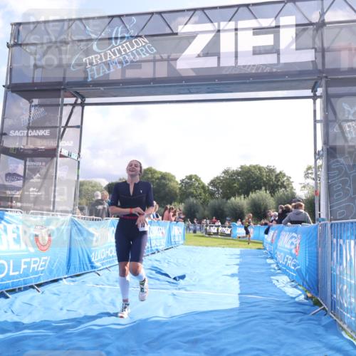 25.08.2024 - Elbe Triathlon Hamburg H.Heesch http://msf.ph/oto/6840723 25.08.2024 10:27:43 Ziel 77, 111 meine-sportfotos.de